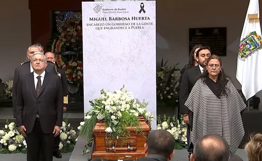 López Obrador encabezó una guardia de honor. Foto: Captura de pantalla