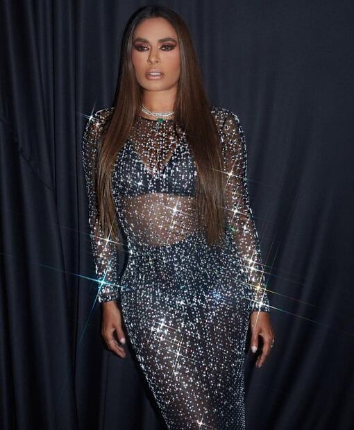 Galilea Montijo presume su figura en elegante vestido transparente 