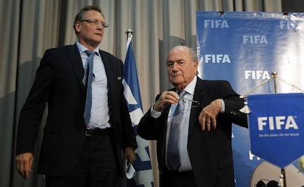 FIFA: Blatter y directivos se otorgaron bonos por 80 mdd