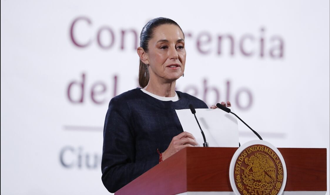 La presidenta Claudia Sheinbaum aseguró este viernes que las armadoras de Estados Unidos podrían ser cómplices de cárteles mexicanos. Foto: EFE