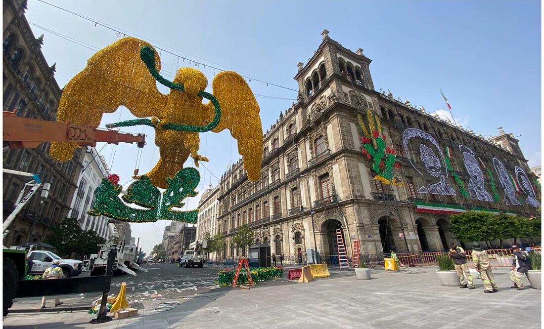 Alumbrado patrio en el Zócalo de la CDMX. Foto: Alberto Acosta