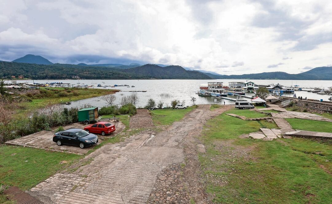 Después de cinco años, Valle de Bravo recupera el nivel de agua en su presa y el turismo regresa al pueblo mágico del Estado de México. Foto: Alejandro Vargas / EL UNIVERSAL
