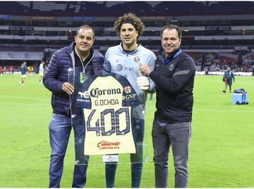 Guillermo Ochoa recibe homenaje por llegar a 400 partidos con América