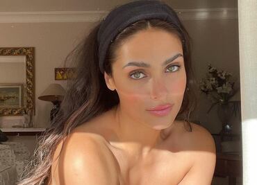 Renata Notni enamora en delicado look con transparencias de Miu Miu