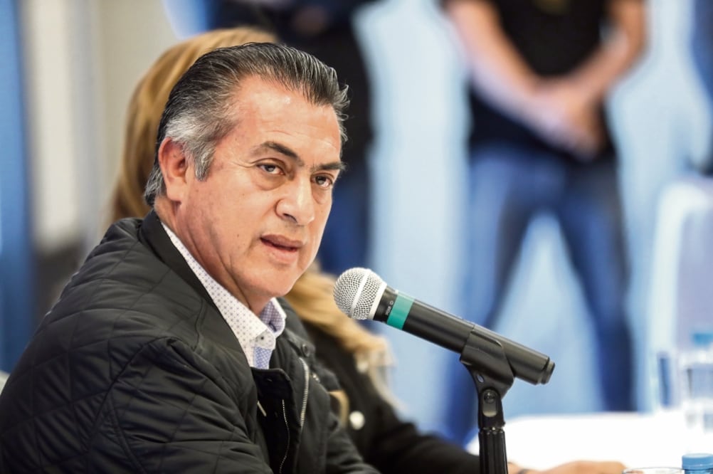 "El Bronco" cabalga en redes sociales