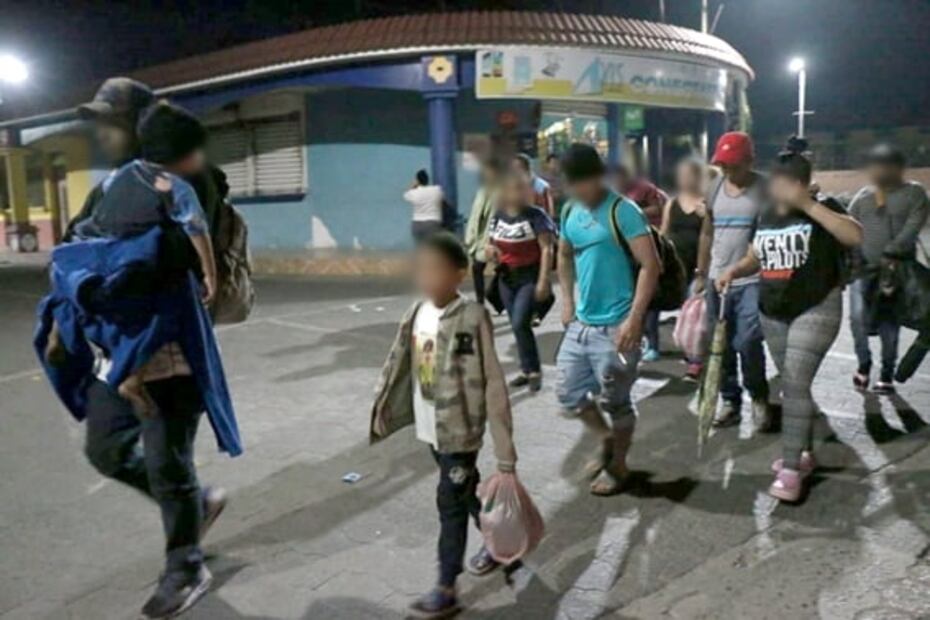 Caravana migrante arriba a la frontera de Guatemala con México