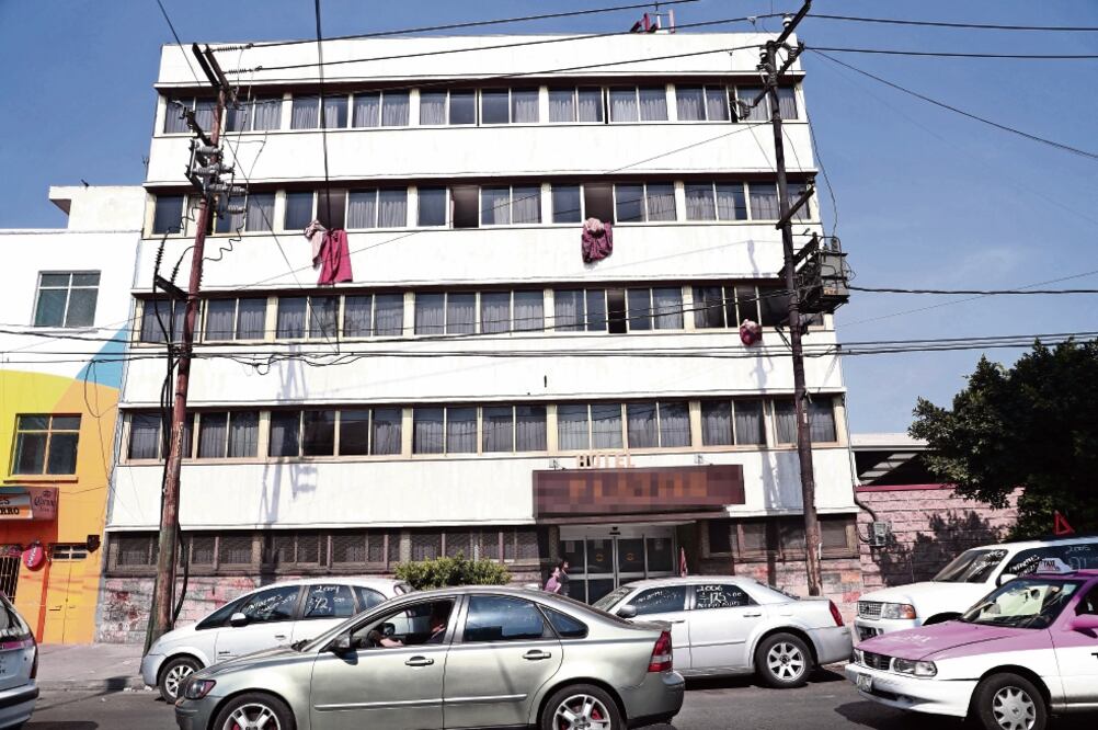 La modelo venezolana Génesis, quien trabajaba como escort, fue asesinada en una habitación del Hotel Platino; murió por asfixia, además tenía heridas en el abdomen por arma punzocortante. (Fotos: ALEJANDRA LEYVA)