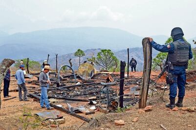 Familias desplazadas en Oaxaca, por disputa agraria y cultivo de enervantes