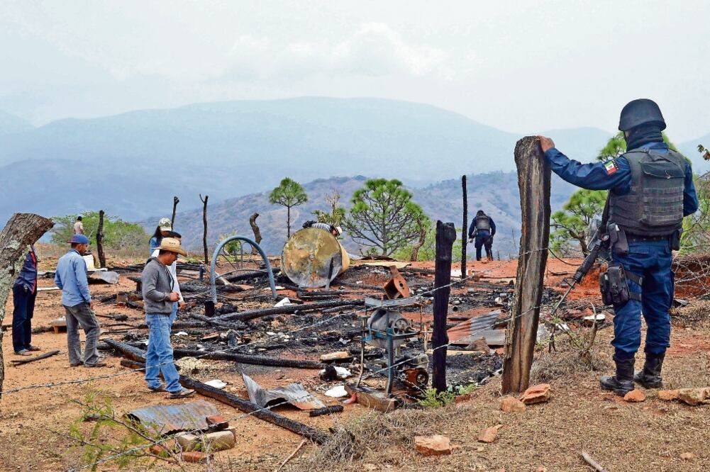En el municipio Villa Sola de Vega se asientan las comunidades de San Vicente Coatlán y Paso Ancho, la primera reclama casi 20 mil hectáreas de la segunda (JUAN CARLOS ZAVALA. EL UNIVERSAL)