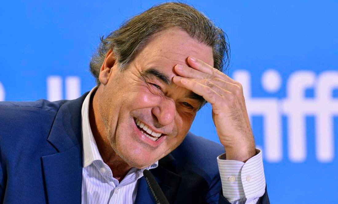 "Puso a disposición dinero, misiles, satélites. Él creo este mundo", dijo el director sobre Obama. FOTO: EFE.