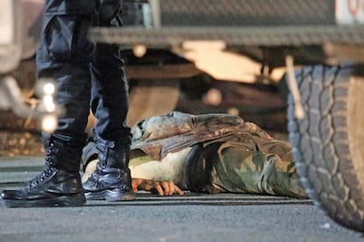 Pretende escapar y muere en el intento