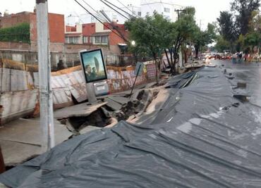 Se hunde pavimento en Villa Coapa