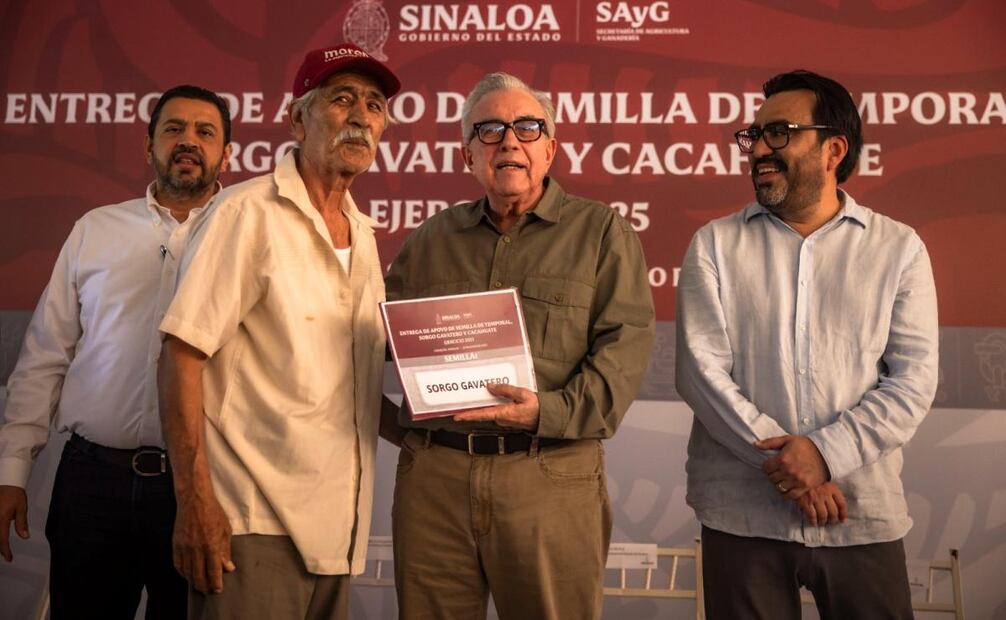 Rubén Rocha realiza entrega de 35 mdp en apoyos semilla a más de 7 mil ganaderos. Foto: Especial