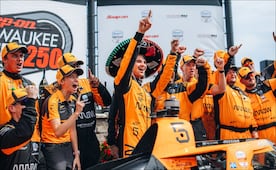 Pato O'Ward gana en Milwaukee y suma su segunda victoria en la temporada de IndyCar 