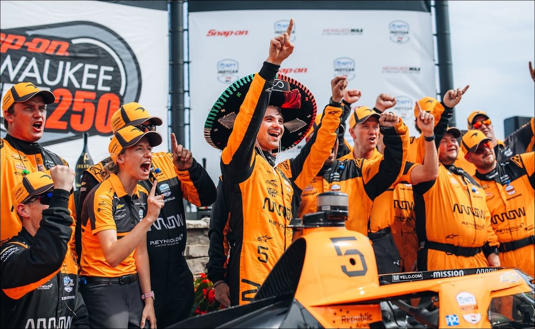 Pato O'Ward ganó en Milwaukee y sumó su segundo triunfo en la temporada de IndyCar / FOTO: @ArrowMcLaren