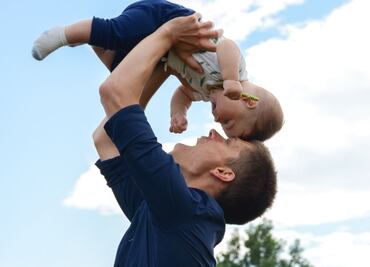 TikTok: Padre se confunde de hijo en parque de juegos y la reacción de la madre sorprende