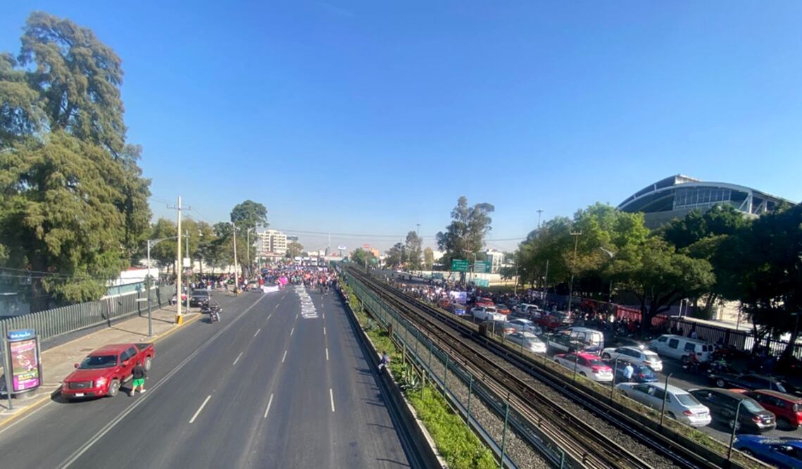 Comerciantes bloquean Tlalpan. Foto: Juan Carlos Williams/EL UNIVERSAL