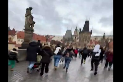 Tiroteo en universidad de Praga deja al menos 15 muertos