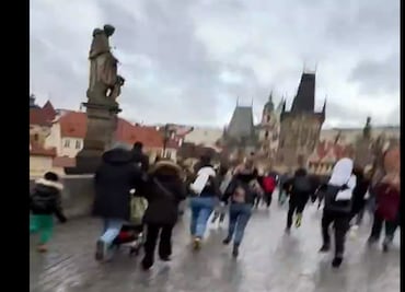 Tiroteo en universidad de Praga deja al menos 15 muertos