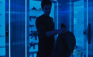 Andrew Garfield "crea" ChatGPT en el tráiler de Artificial, biopic de Sam Altman; aborda su despido y regreso a OpenAI