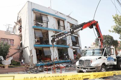 Aplazan demolición de Saratoga 714 con amparo