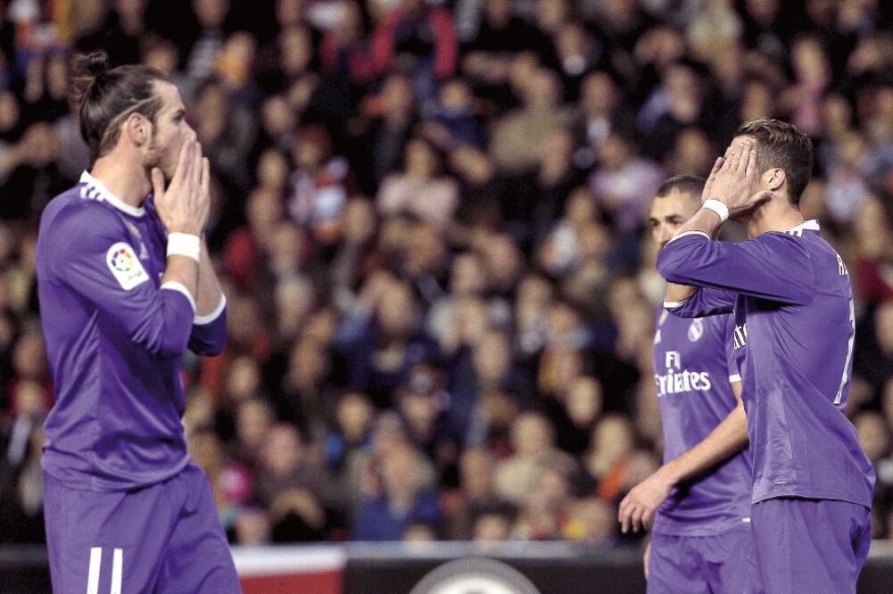 La “B BC ” no pudo aprovechar el dominio del juego con goles (MANUEL BRUQUE. EFE)