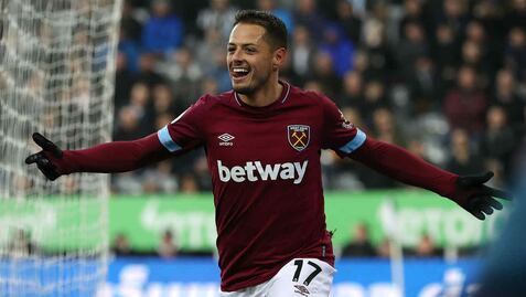 'Chicharito' Hernández acepta que subió seis kilos