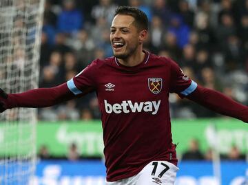 'Chicharito' Hernández acepta que subió seis kilos
