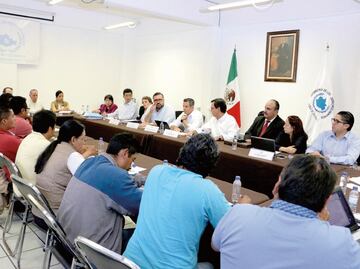 Dialoga Murat con víctimas de Nochixtlán