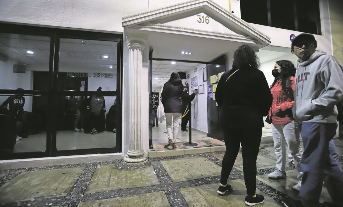 El día que autoridades de la capital entregaron el cuerpo de Ariadna se le practicó la segunda necropsia. Foto: Archivo / EL UNIVERSAL