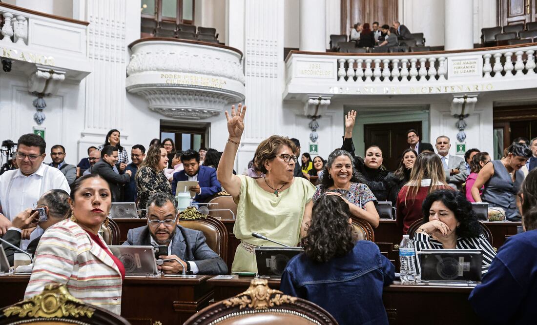 Martha Ávila fue reconocida por sus compañeros de la Jucopo.
FOTOS Gabriel Pano El Universal
