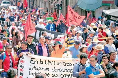 Sindicato de la UAM entrega pliego petitorio a SEP