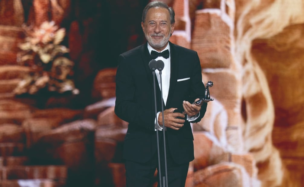 El argentino Guillermo Francella recibió el Premio de Honor. Foto: Premios PLATINO Xcaret