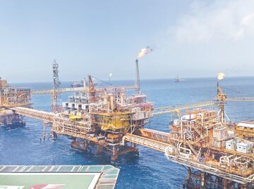 S&P castiga los planes de AMLO para Pemex