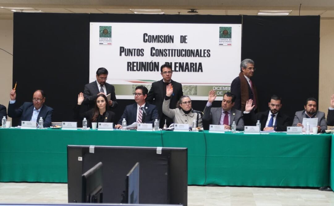 Reunión de la Comisión de Puntos Constitucionales. Foto: Carlos Mejía/EL UNIVERSAL