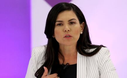 Teresa Castell vota en Amomolulco; pide a mexiquenses salir a votar