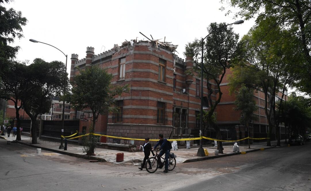 Edificio en la calle de Orizaba (Foto: Armando Martínez/El Universal)
