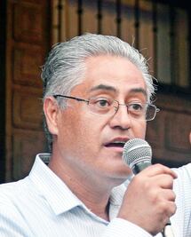 Le gusta al rector Vera su papel de víctima