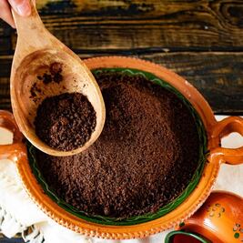 Mole negro, prepara una receta tradicional oaxaqueña