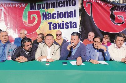 Amagan taxis con protestas anti-Uber