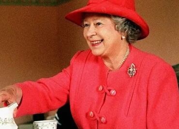 Así surgió la “hora del té”, una de las costumbres preferidas de Isabel II