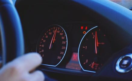 Cómo saber si el odómetro de un auto fue alterado 