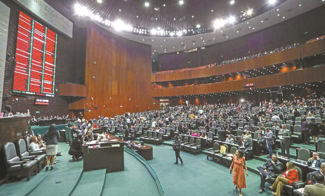 Las distintas bancadas en San Lázaro alistan iniciativas para alcanzar un acuerdo en torno a la reelección de legisladores para que puedan participar en la próxima elección federal de 2021. Foto: ARCHIVO EL UNIVERSAL