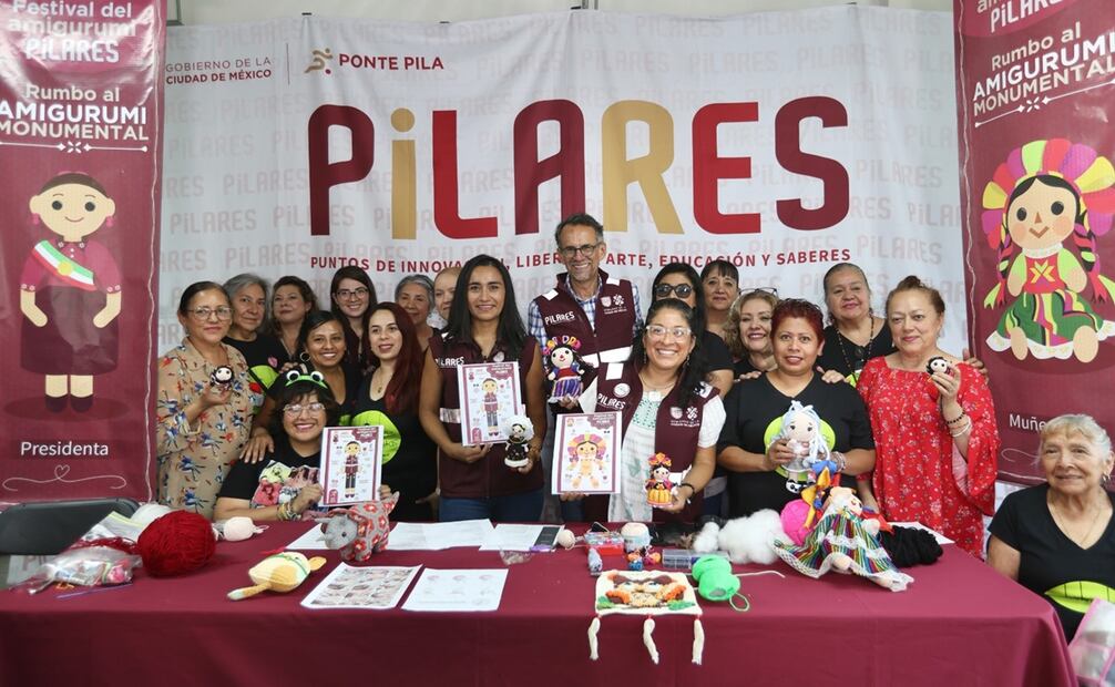 Como un homenaje a la virtual presidenta de la República, talleristas de los Pilares Velódromo y Viaducto, tejerán una figura de amigurumi. Foto: Berenice Fregoso / EL UNIVERSAL