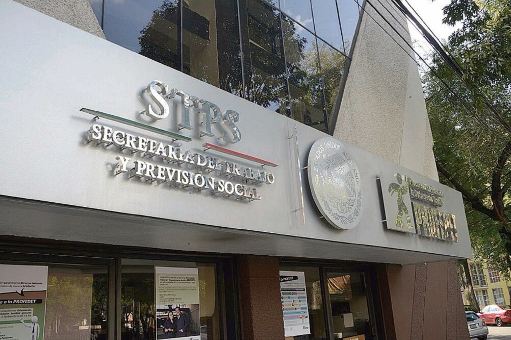 Los centros de trabajo deben realizar el pago del aguinaldo a sus empleados antes del 20 de diciembre, detalló la STPS. (CORTESÍA)