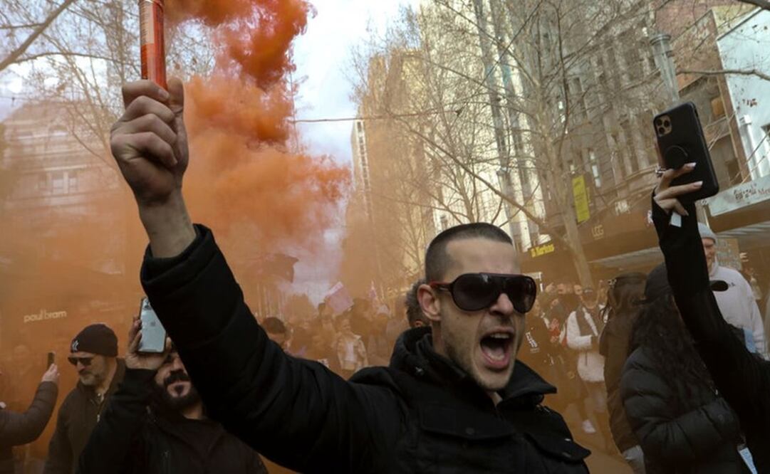 Las restricciones tienen como objetivo frenar al avance de los casos, impulsados por la variante delta. Foto: Getty Images