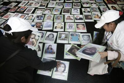 Madres de migrantes centroamericanos acuden al Senado