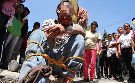 Rescatan a cuatro de ser linchados en Puebla