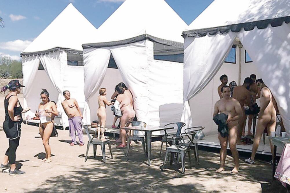 Tunick seleccionó a 20 modelos que tuvieran un dorso y piernas fuertes (XÓCHITL ÁLVAREZ. EL UNIVERSAL)