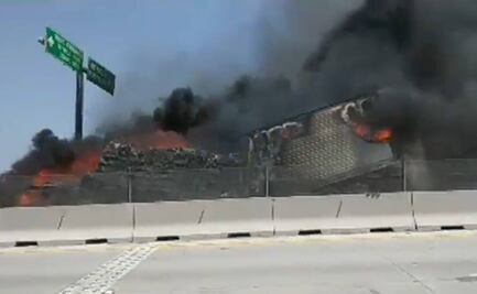 Tras incendio de unidades, transportistas retiran bloqueo en puente internacional Reynosa-Pharr